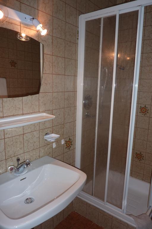 Hotel Garni Rebhof Nalles Habitación foto